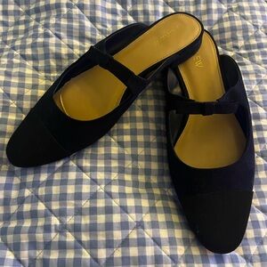 NWOB J Crew Navy suede with black toe & navy bow . Sz 10 Women's Mules